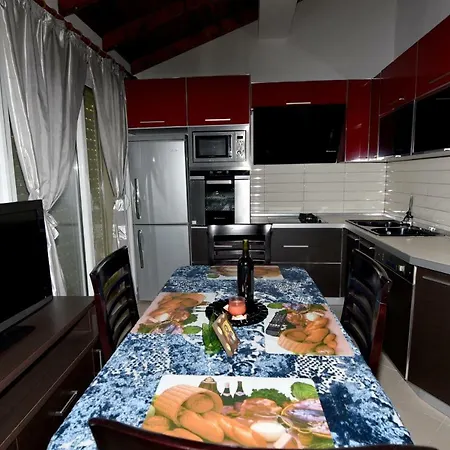 Merkuri Holiday home *