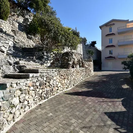 Merkuri Holiday home *